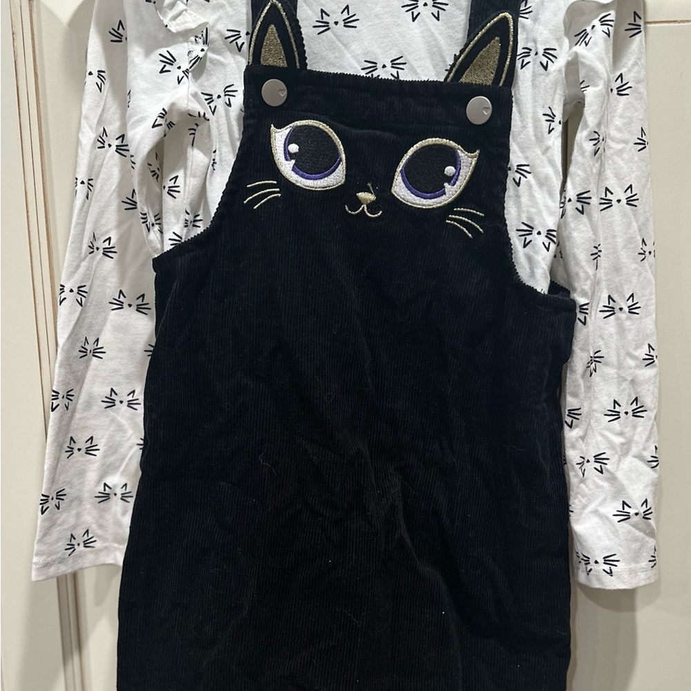 Children’s Place black cat corduroy jumper, size 5T.